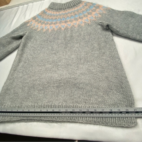 NEW Handmade Fair Isle Chunky Knit Sweater Grey Peach Light Blue Crew Neck Med - Picture 7 of 10